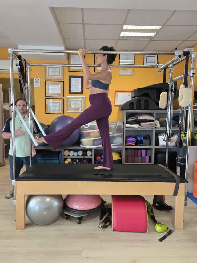 Pilates in gravidanza sulla Cadillac   Hip Stretch